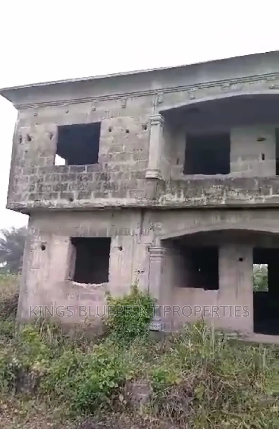 3bdrm Block of Flats in Agbarho, Warri for sale