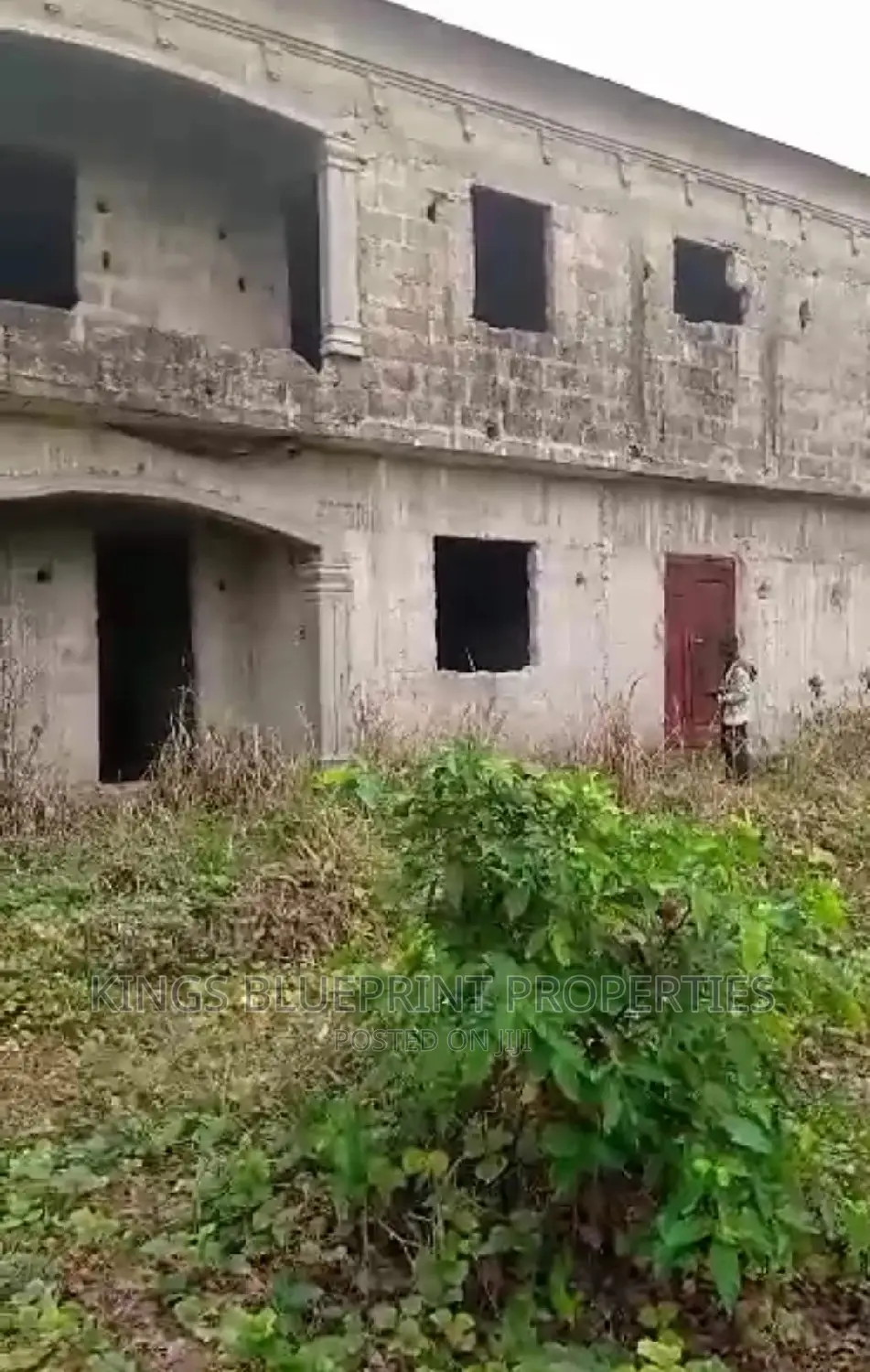 3bdrm Block of Flats in Agbarho, Warri for sale
