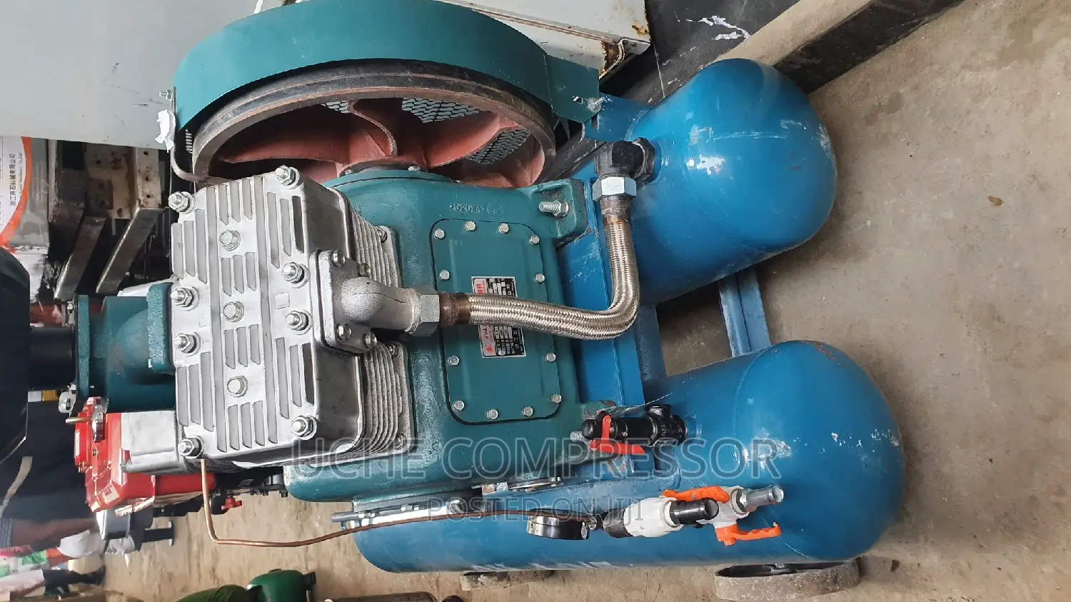 Air Compressor Double Tank 30 H.P With Engine