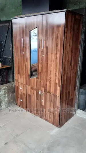 Wardrobe 4x6ft for Home Use.