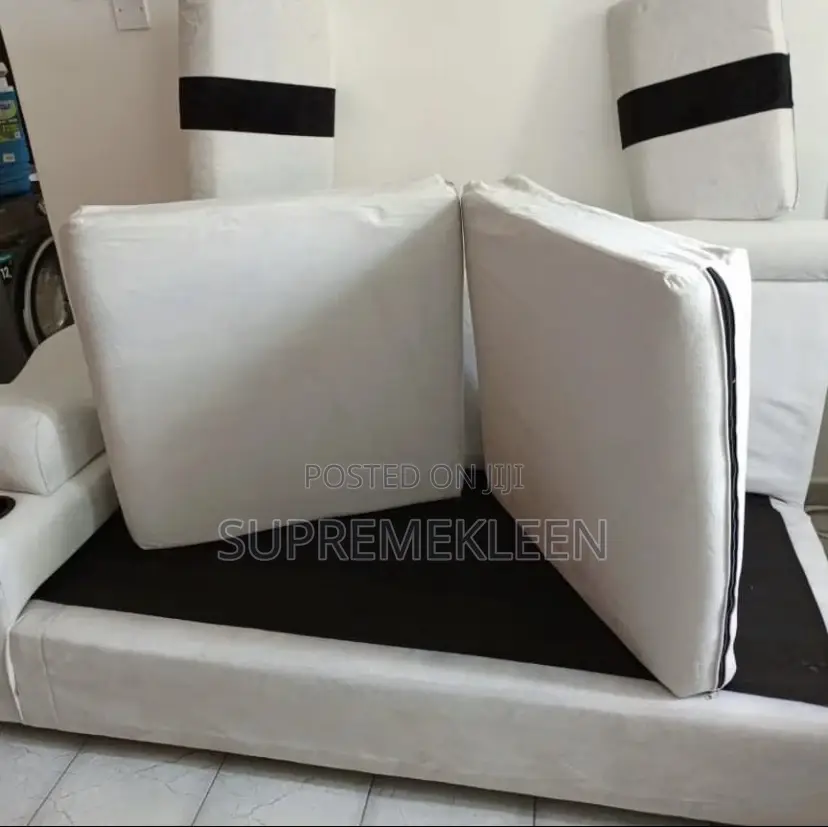 Sofa Shampoo Cleaning Service.