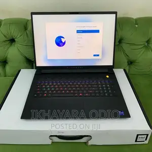 Laptop Dell Alienware M16 R1 24GB Intel Core i9 SSD 1T