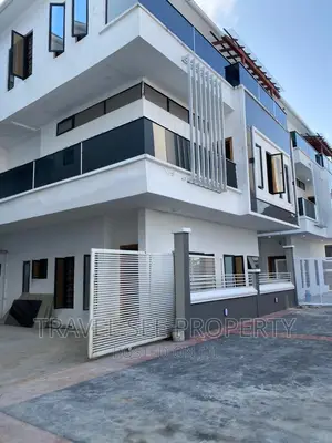Furnished 5bdrm Duplex in Private Estate Lekki for sale