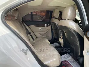 Mercedes-Benz C300 2016 White