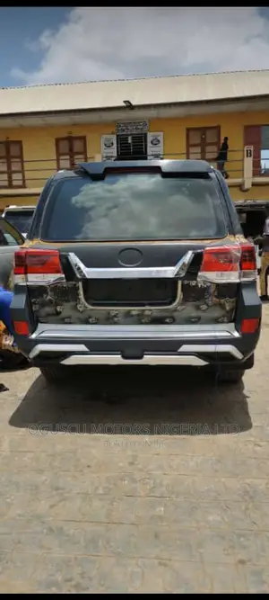 Land Cruiser 2000 Model Upgrade to 2021 Tiger Face