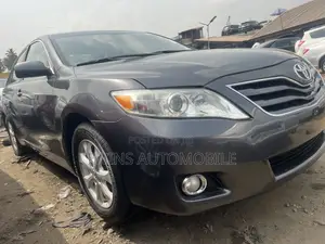 Toyota Camry 2010 Gray
