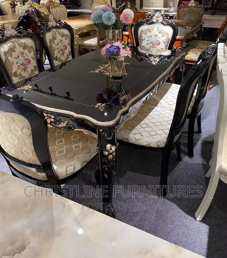 Royal Dining Table