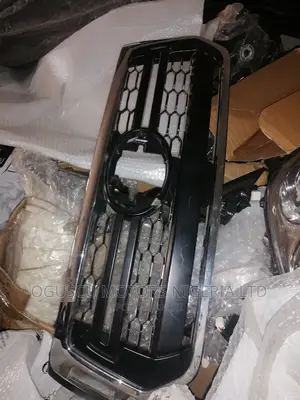Front Grille Hilux 2015 -2018 Tiger Face