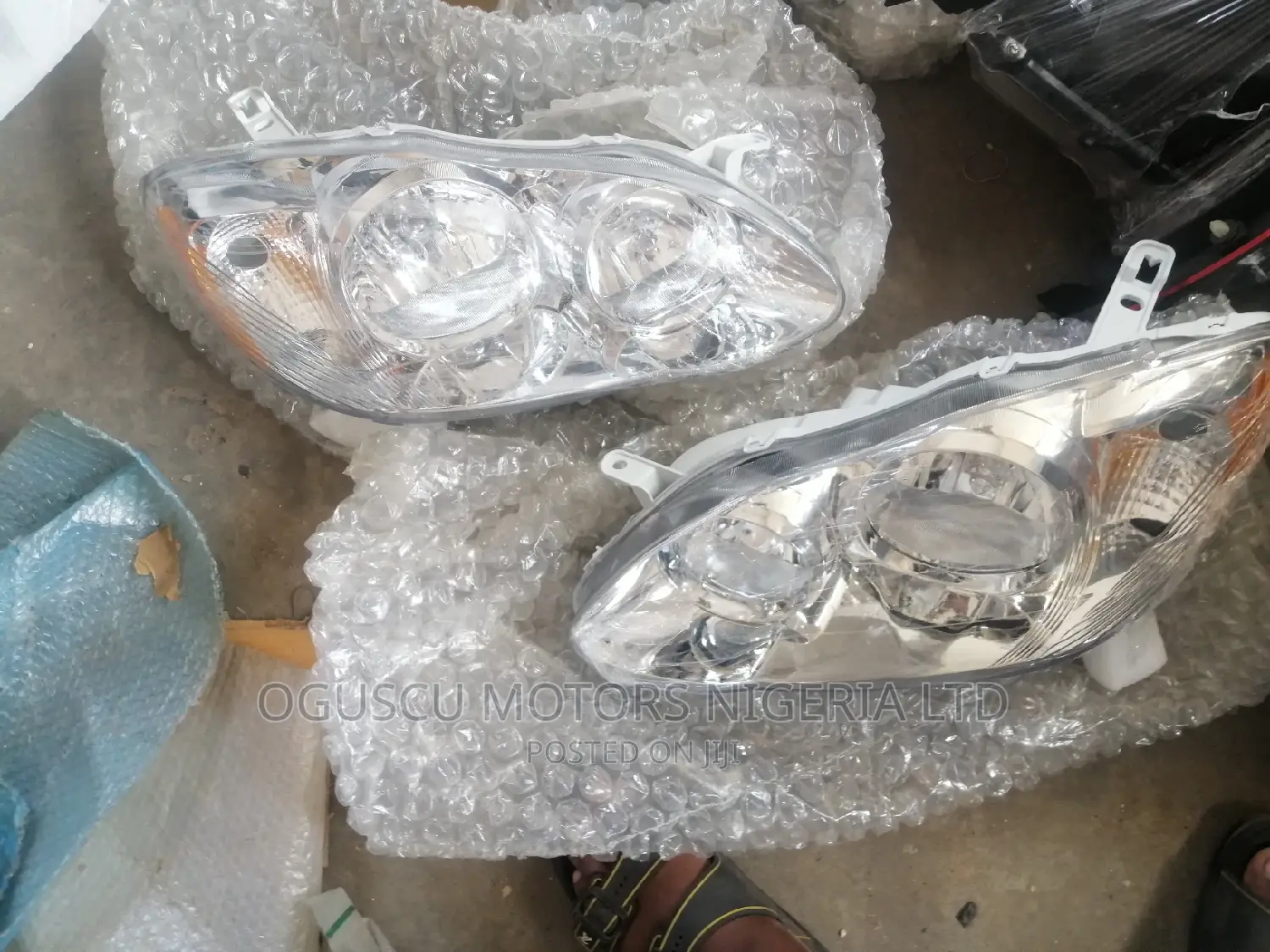 Headlamp Corolla 2005 Model