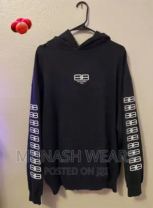 Luxury BALENCIAGA Swirstshirt