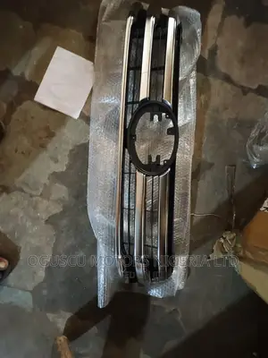 Front Grille Hilux 2015 Model