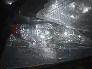 Headlamp Camry 2010 Model