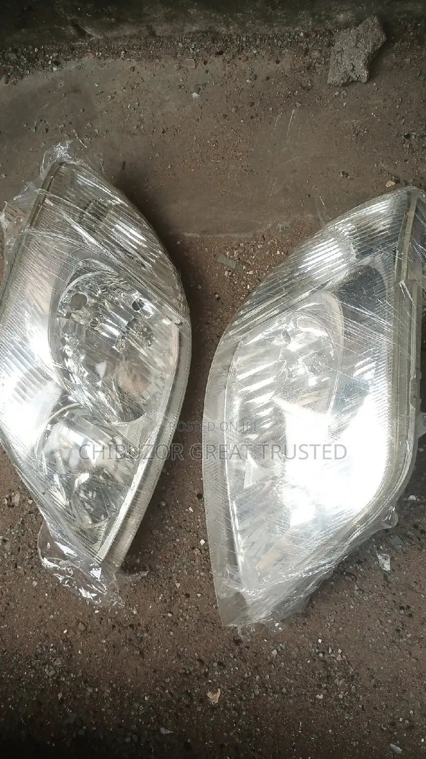 Headlamp Set for Corolla Europe Bank Model 2003/2004