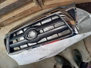 Front Grille Tacoma 2005 Model
