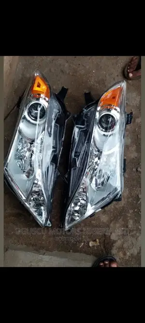 Headlamp Venza 2008 Model