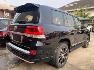 Toyota Land Cruiser 5.7 V8 GXR 2016 Black