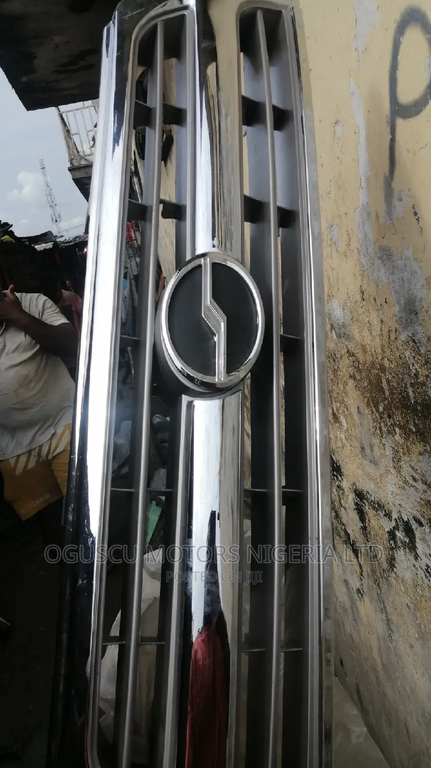 Front Grille 4-Runner 2000-2002 Model