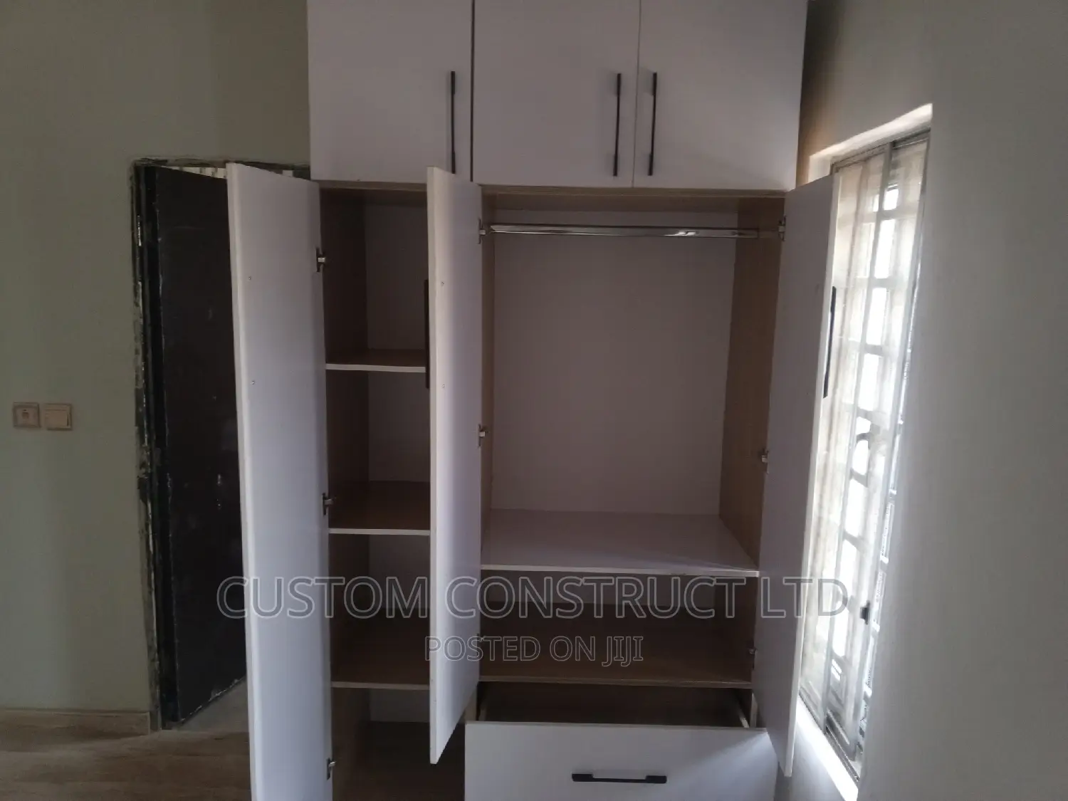Wardrobe Closet