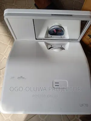 Smart Ultra Short Projector
