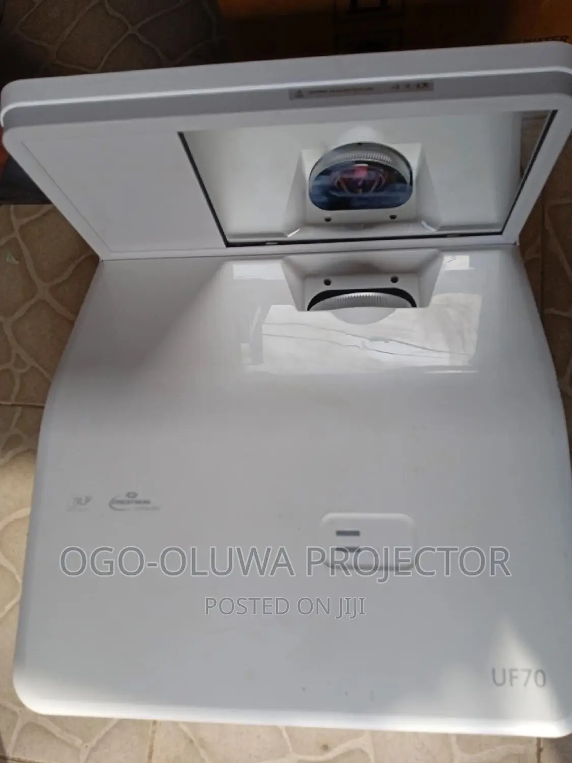 Smart Ultra Short Projector