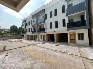 Furnished 4bdrm Duplex in Maryland for sale