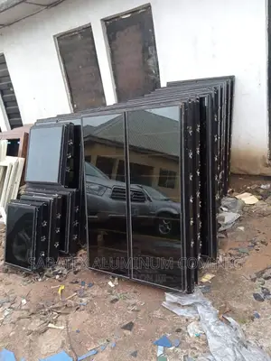 Frameless Window