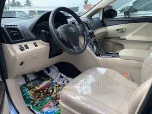 Toyota Venza AWD 2011 Blue