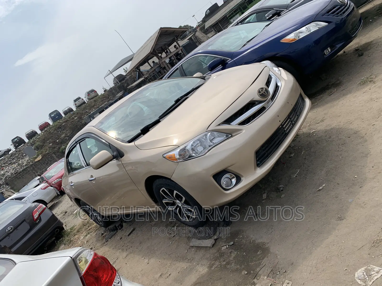 Toyota Corolla 2012 Gold