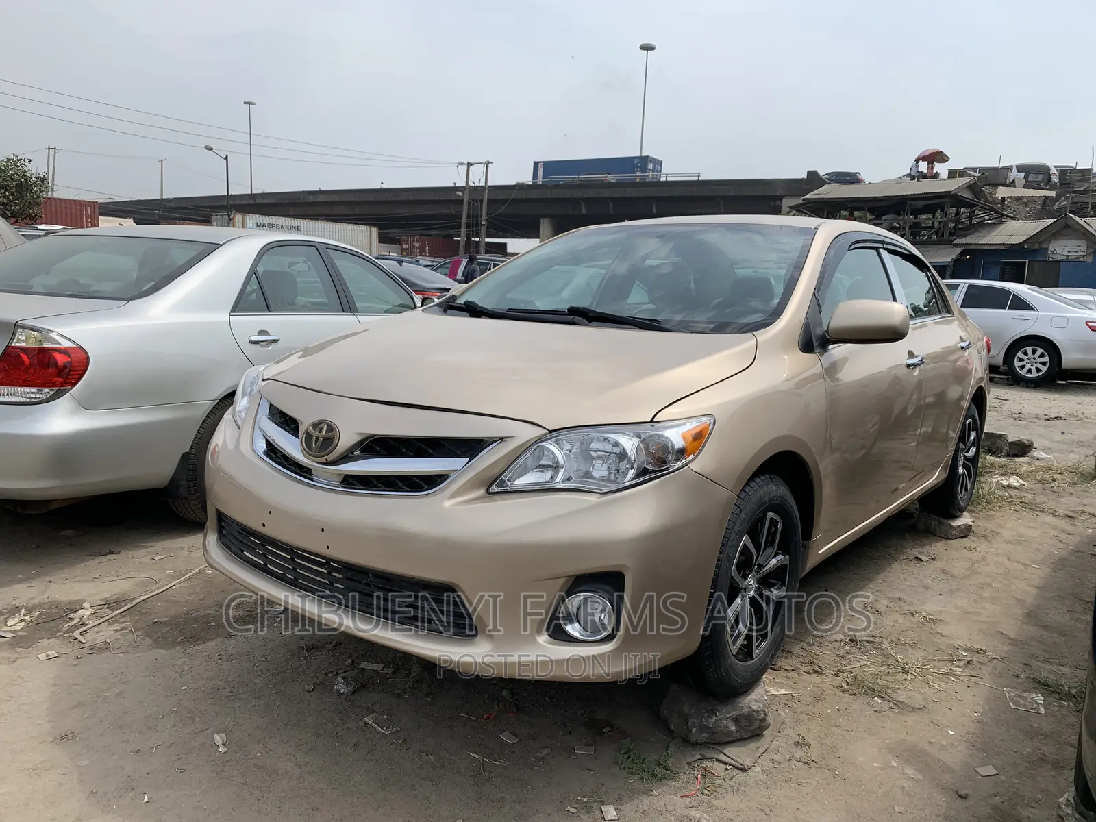 Toyota Corolla 2012 Gold