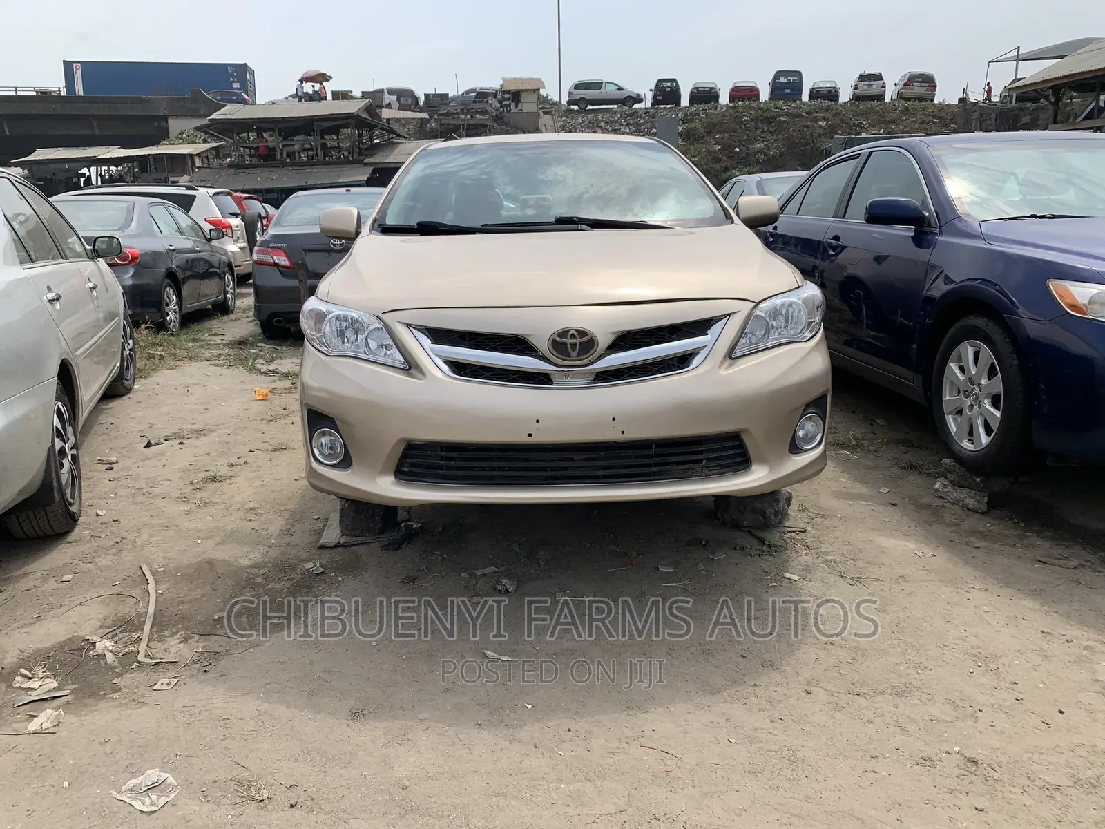 Toyota Corolla 2012 Gold