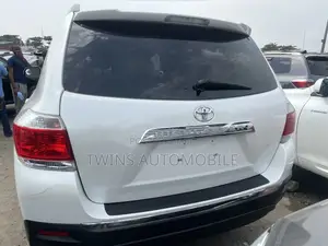Toyota Highlander Limited 2012 White