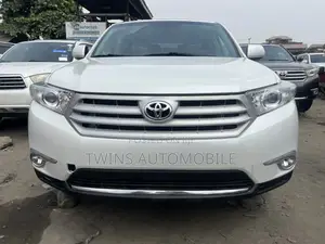 Toyota Highlander Limited 2012 White