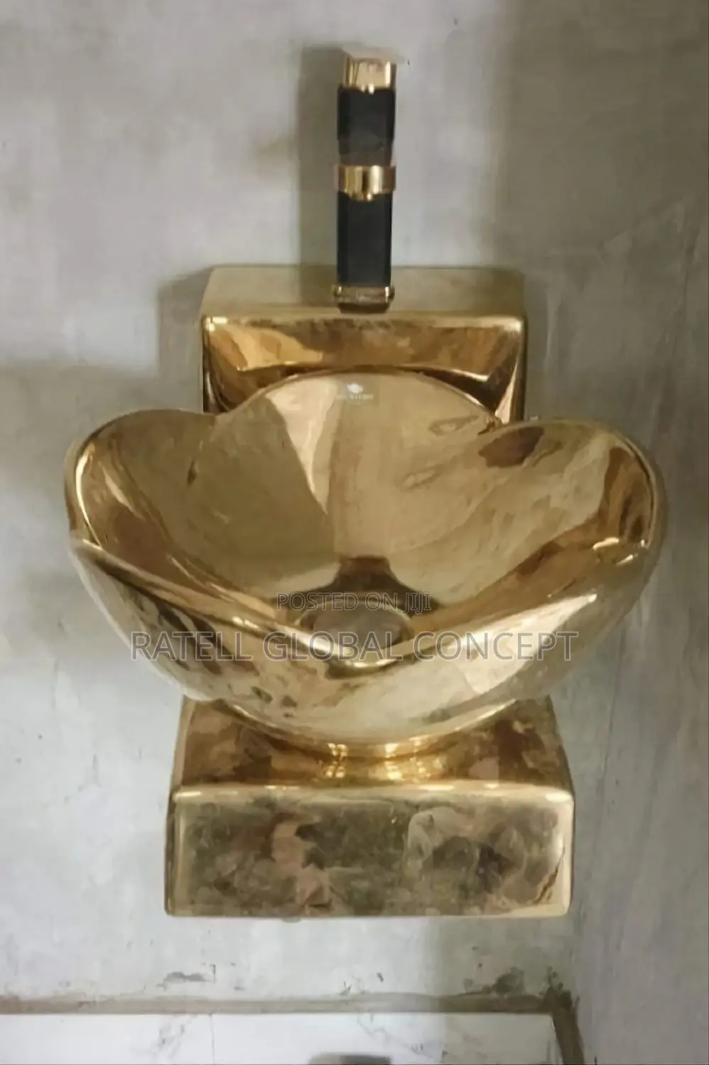 Gold Hanging Wash Hand Basin