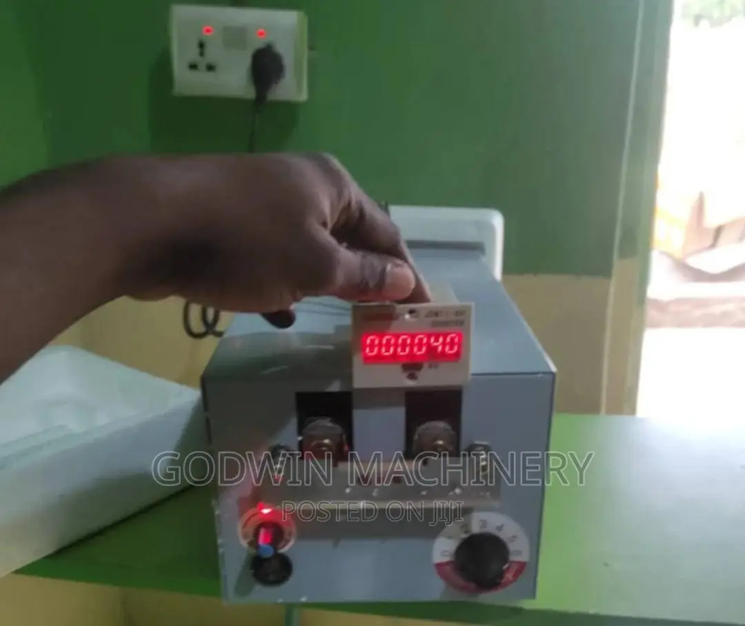 Birds Automatic Debeaker With Counter