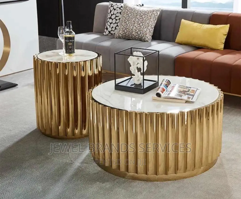 Center Table With 2 Side Stools