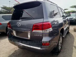 Lexus LX 570 AWD 2014 Gray