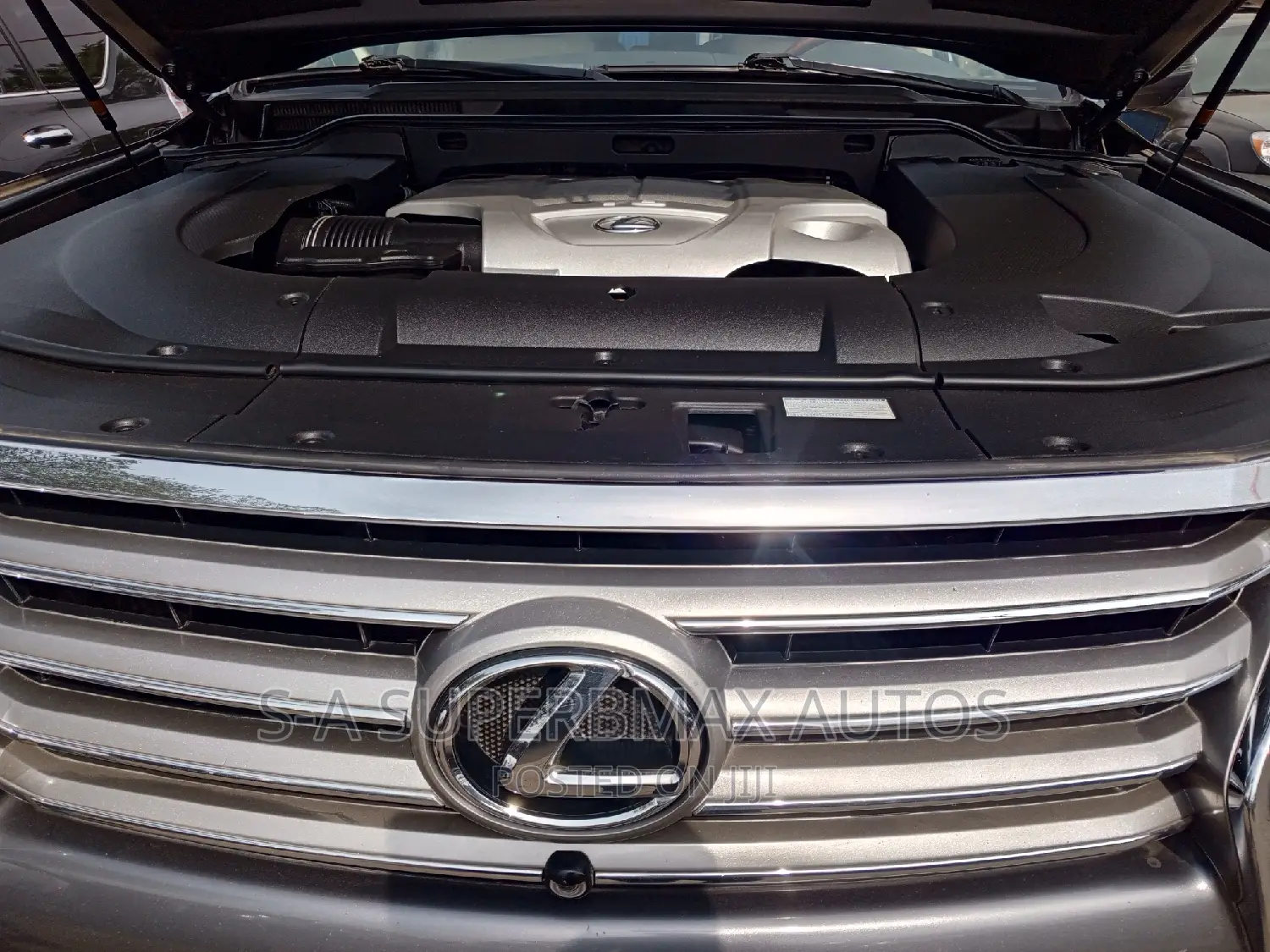 Lexus LX 570 AWD 2014 Gray