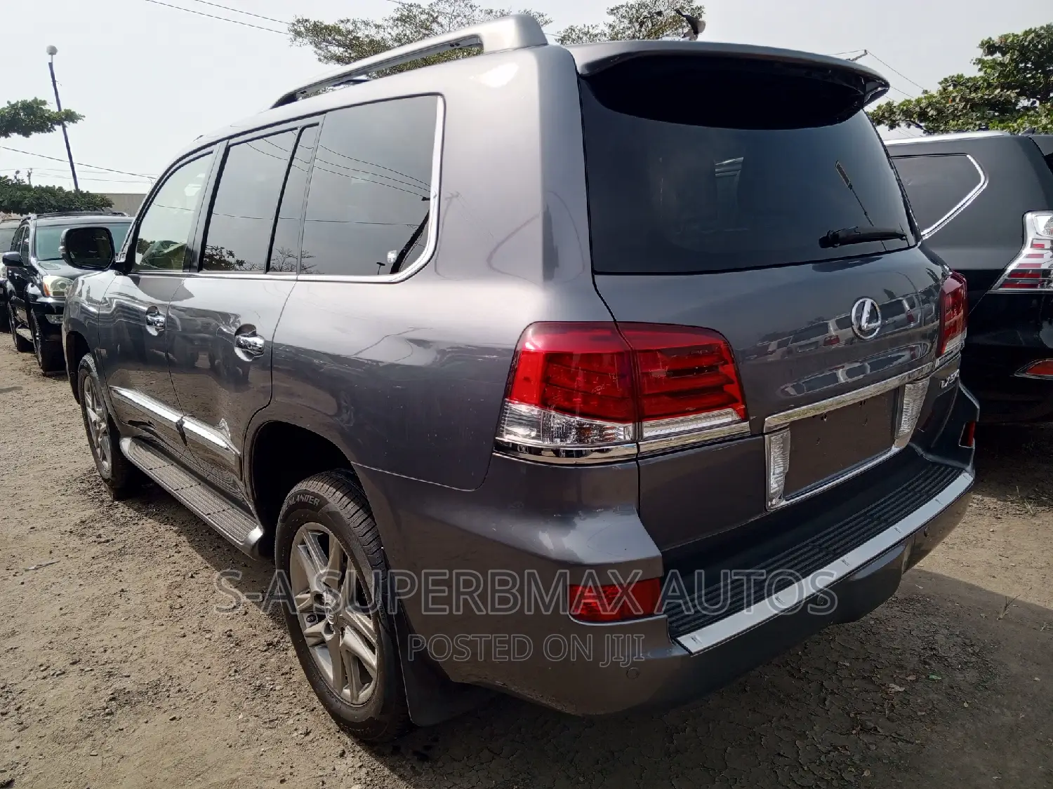 Lexus LX 570 AWD 2014 Gray