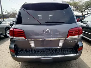 Lexus LX 570 AWD 2014 Gray