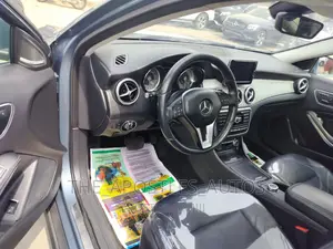 Mercedes-Benz GLA 250 2017 Blue