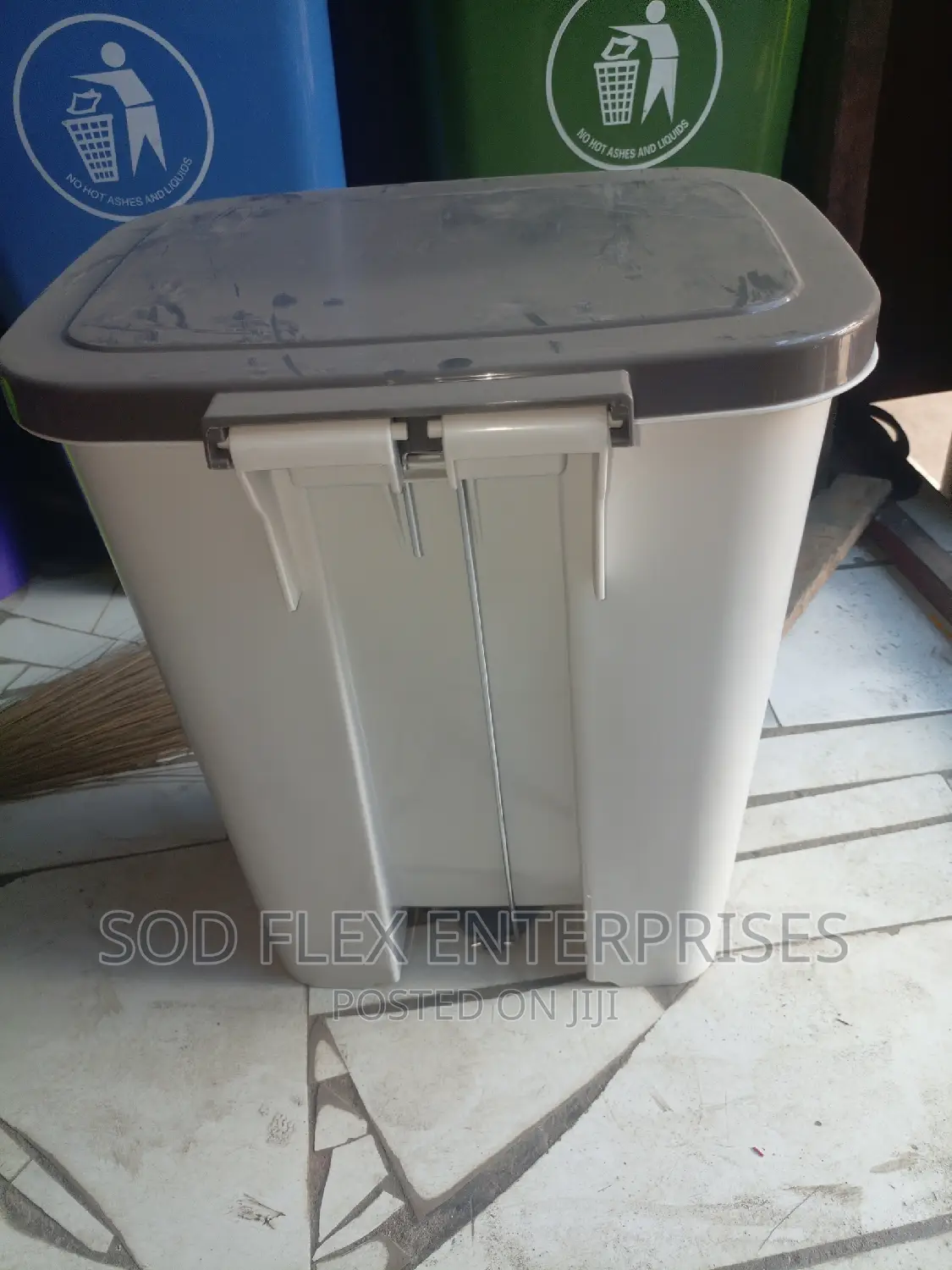 45 Liters Imported Pedal Dust/Trash Bin