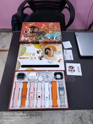 Smartwatch 8 Ultra With Airpod and 7 Straps