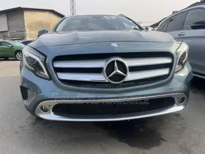 Mercedes-Benz GLA 250 2016 Blue