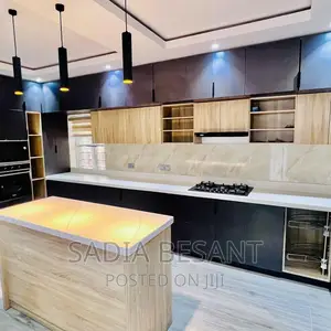 Contemporary Kitchen Cabinets