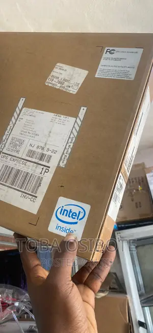 New Laptop HP 17-3000 8GB Intel Core I7 HDD 1T