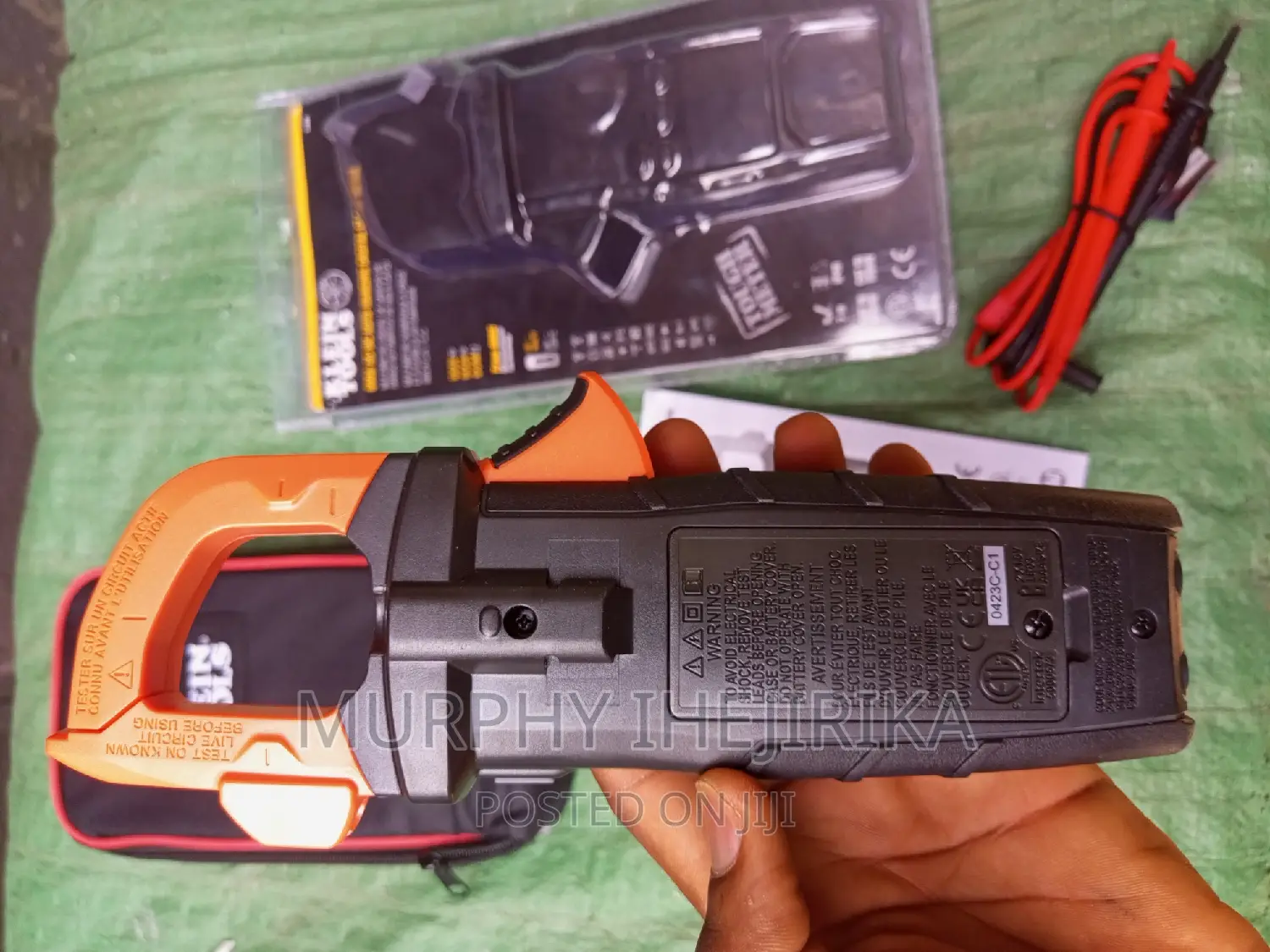 Digital Clamp Meter, AC Auto-Range TRMS, Low Impedance