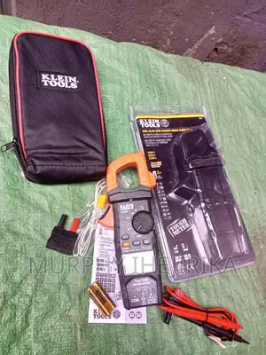 Digital Clamp Meter, AC Auto-Range TRMS, Low Impedance