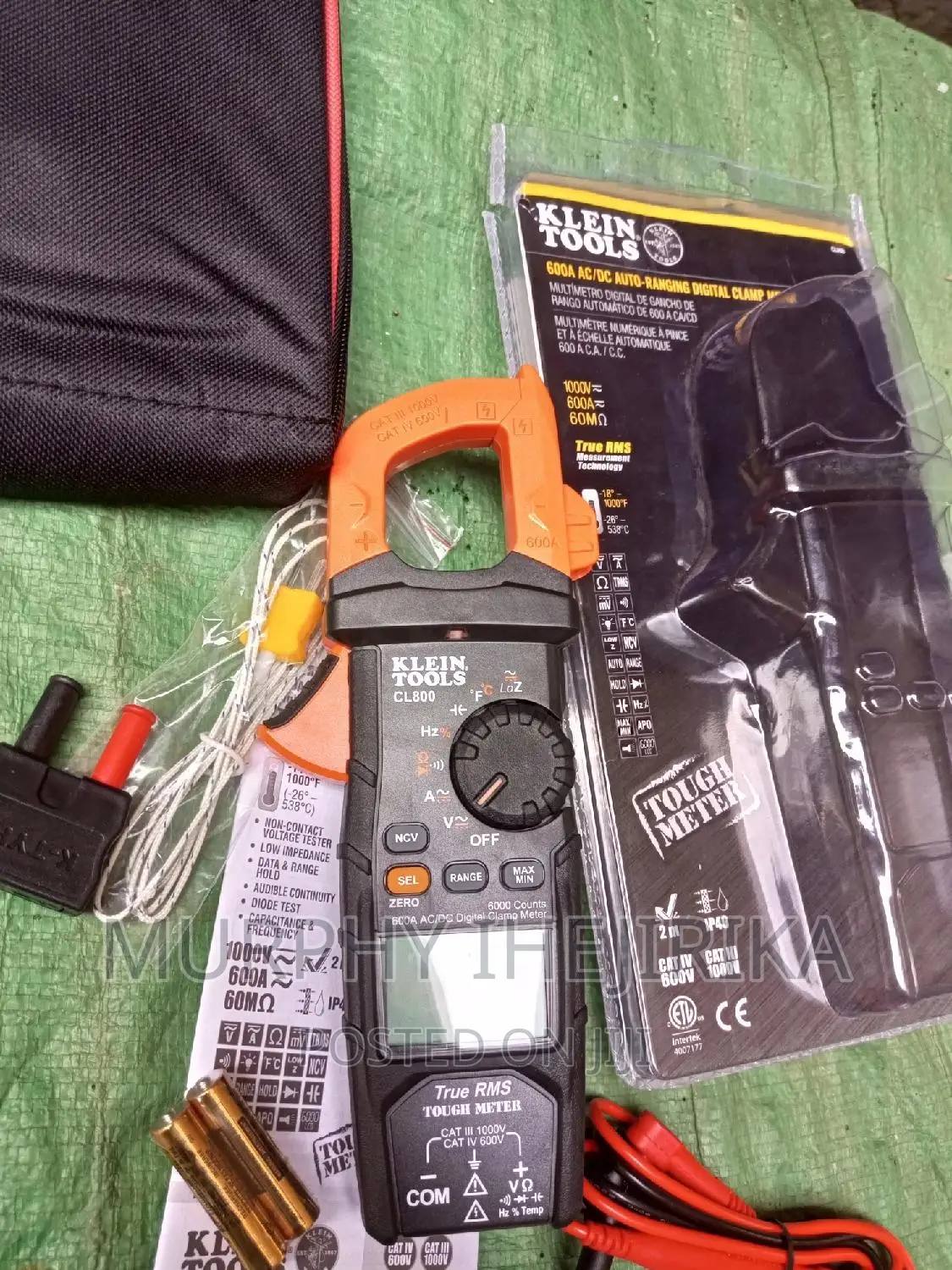 Digital Clamp Meter, AC Auto-Range TRMS, Low Impedance
