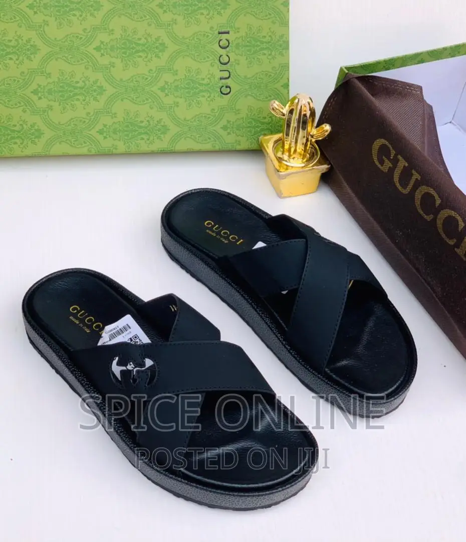Tm: Gucci Slippers