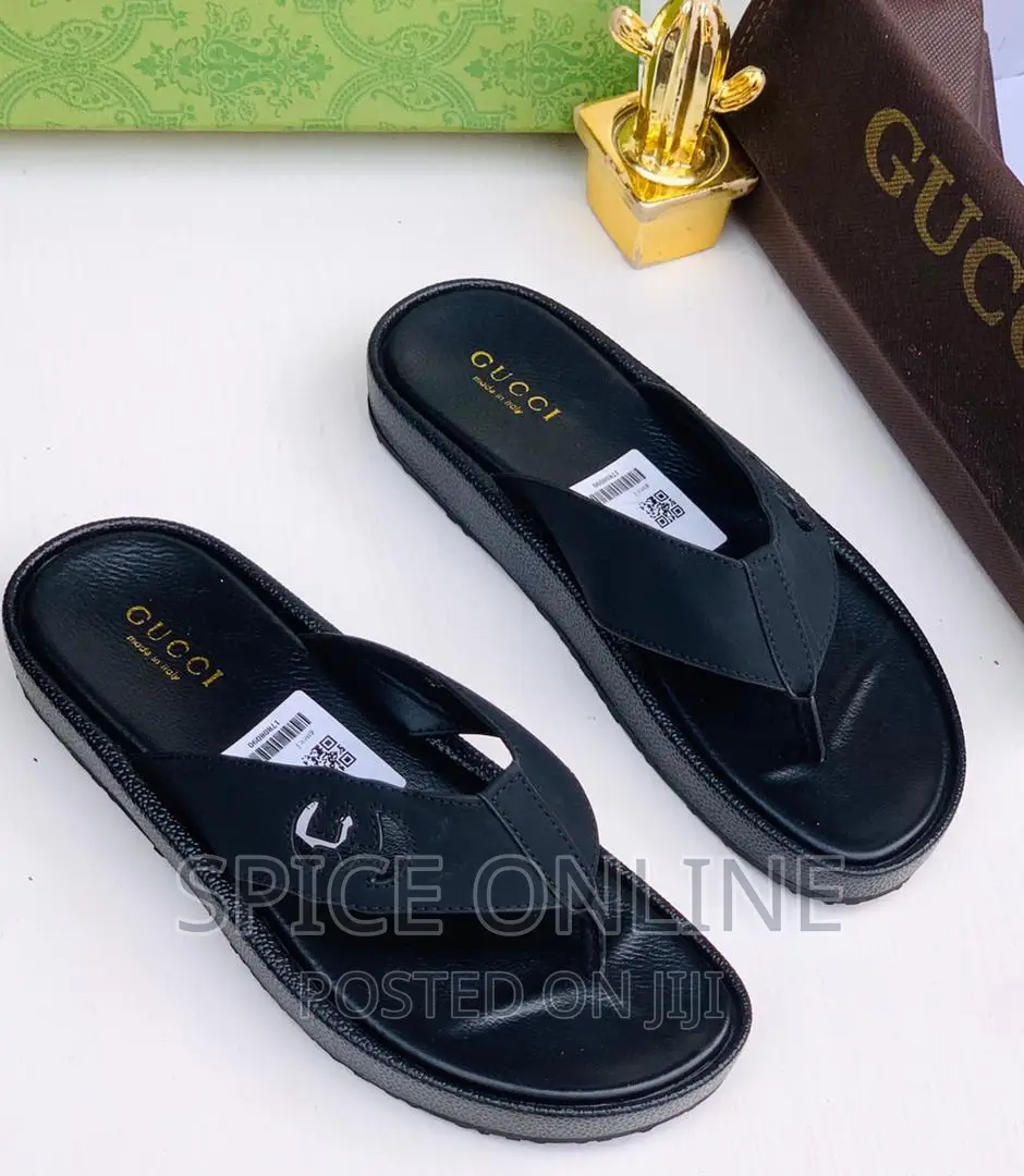 Tm: Gucci Slippers